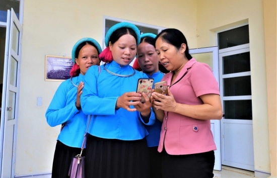Quảng Ninh chú trọng đầu tư hạ tầng kỹ thuật thông tin cho vùng đồng bào dân tộc