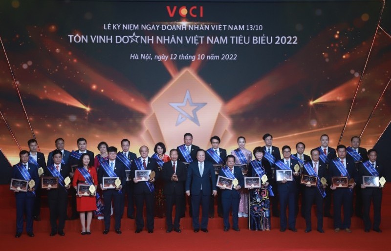 Doanh nghiệp, doanh nhân Việt: Hành trình lan toả tâm thế Việt- Bài 2: Vì một Việt Nam hùng cường