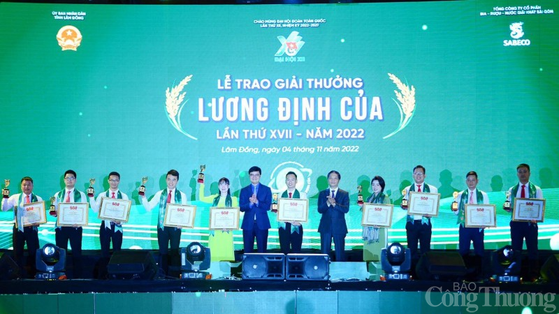 Trao Giải thưởng Lương Định Của cho 32 thanh niên nông thôn xuất sắc năm 2022