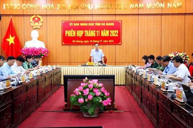 UBND tỉnh Hà Giang họp phiên thường kỳ tháng 11