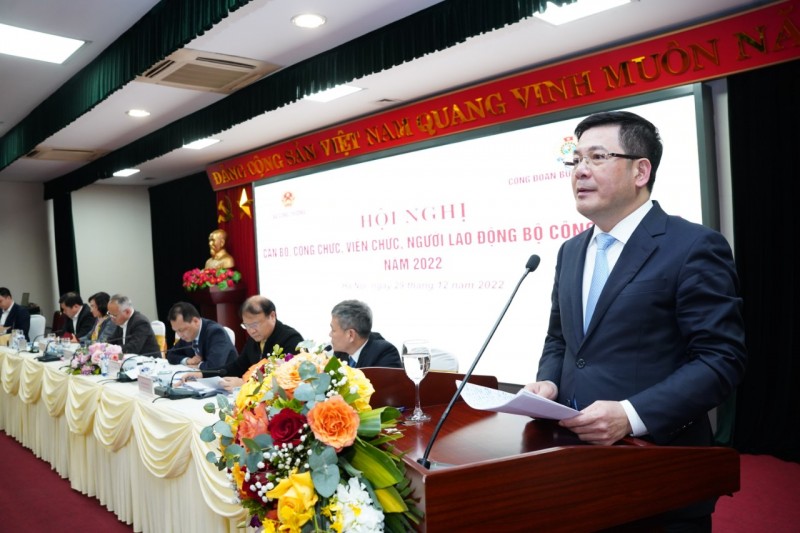 Bộ trưởng Nguyễn Hồng Diên yêu cầu giải quyết nhanh các kiến nghị của cán bộ, công chức, viên chức