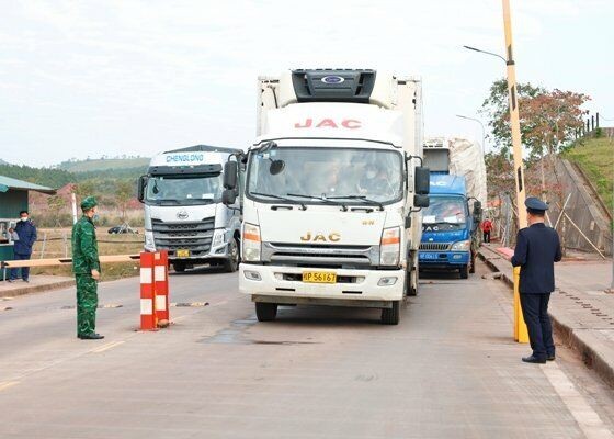 Quảng Ninh: 120 xe hàng thông quan qua cửa khẩu, lối mở ở TP Móng Cái sau kỳ nghỉ Tết