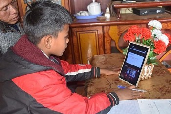 Đắk Nông: Khẩn trương hoàn thành chương trình "Sóng và máy tính cho em"