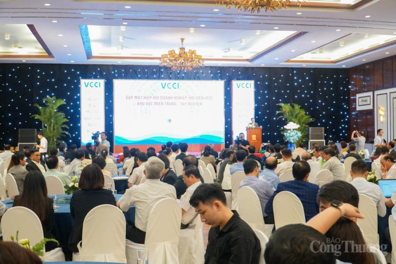 Tích cực phổ biến các FTA và hỗ trợ doanh nghiệp xúc tiến thương mại