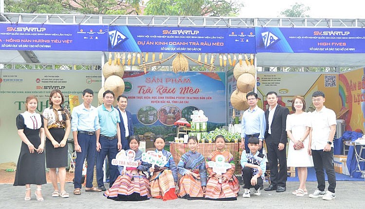 Dự án kinh doanh trà râu mèo đã vinh dự đạt giải 3 trong Cuộc thi “Học sinh, sinh viên với ý tưởng khởi nghiệp” lần thứ V năm 2023.