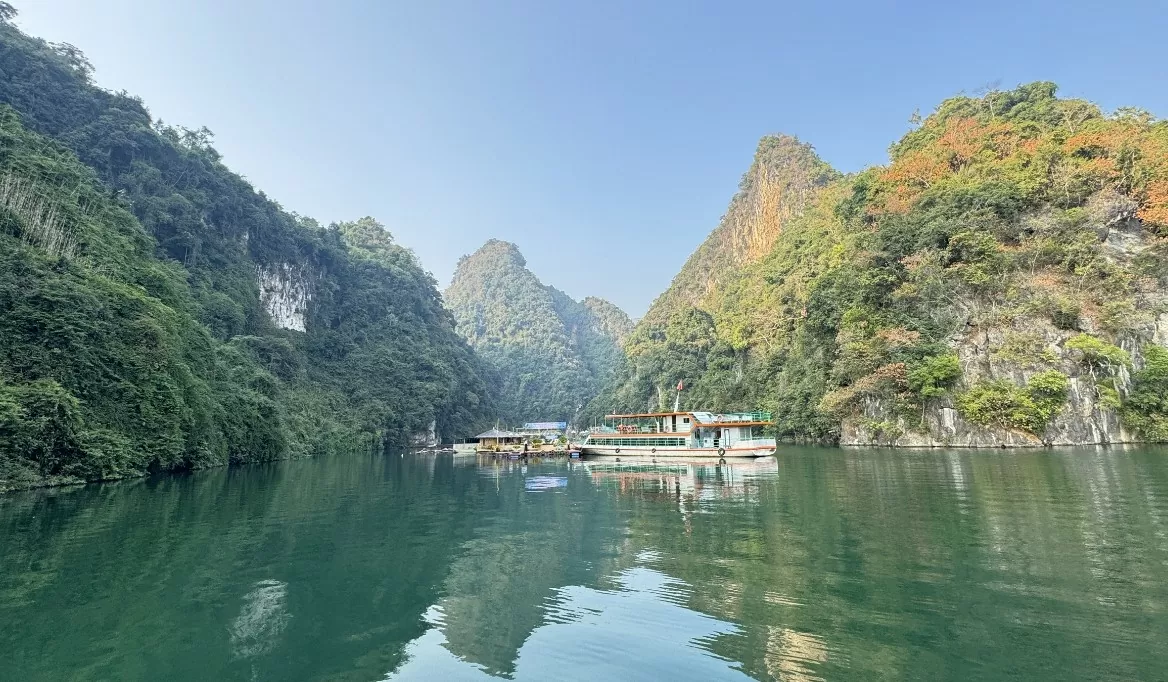 Người Thái khởi nghiệp du lịch cộng đồng giữa lòng hồ